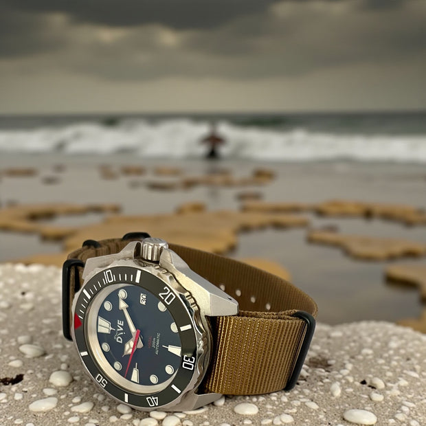 HAND-BUILT DIVERS WATCH  HADAL TITAN II