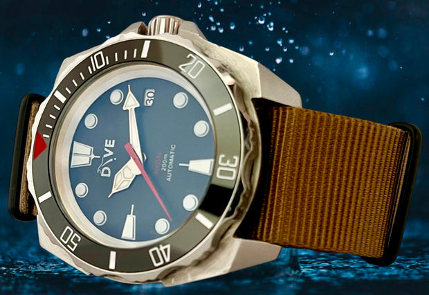 HAND-BUILT DIVERS WATCH  HADAL TITAN II