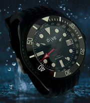 GMT DIVERS WATCH - HADAL NOIR WITH RED ACCENTS